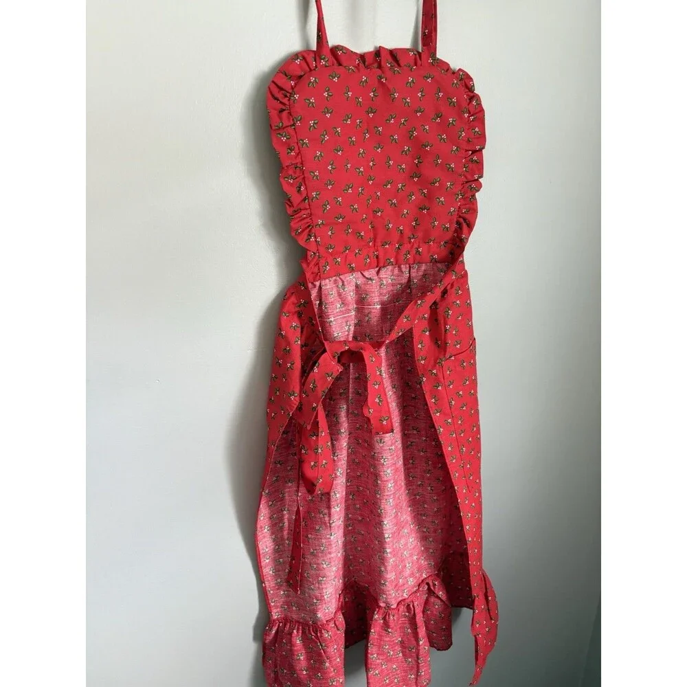 Christmas Apron 80s/90’s Quilted Red Bib Holly Retro Ruffle Holiday Baking VTG
